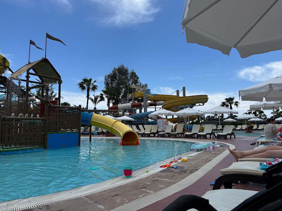 Pool Hotel Turan Prince