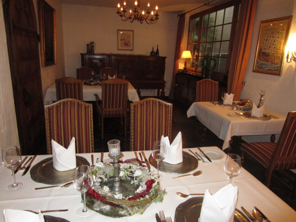 Gedeckter Tisch Waldhotel Tannenhäuschen