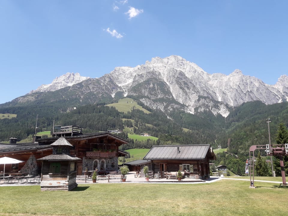 Außenansicht Hotel Krallerhof