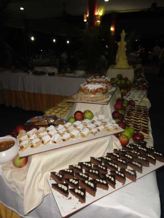 Süßes am Silvesterbuffet Iberostar Origin Laguna Azul