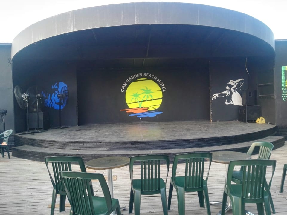 Amphitheater Can Garden Beach