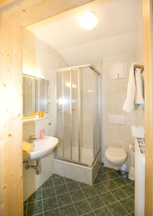 Bad Appartment Pension Hochwurzen