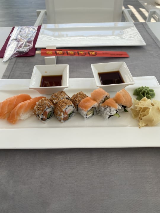 Gastro Acanthus Cennet Barut Collection