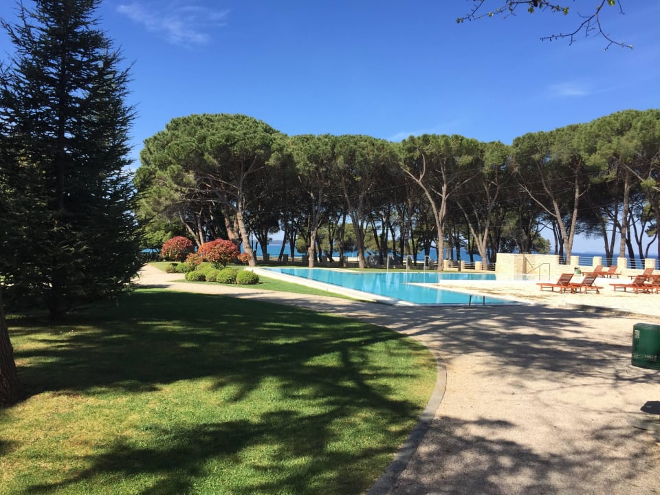 Garden and pool Falkensteiner Hotel Adriana