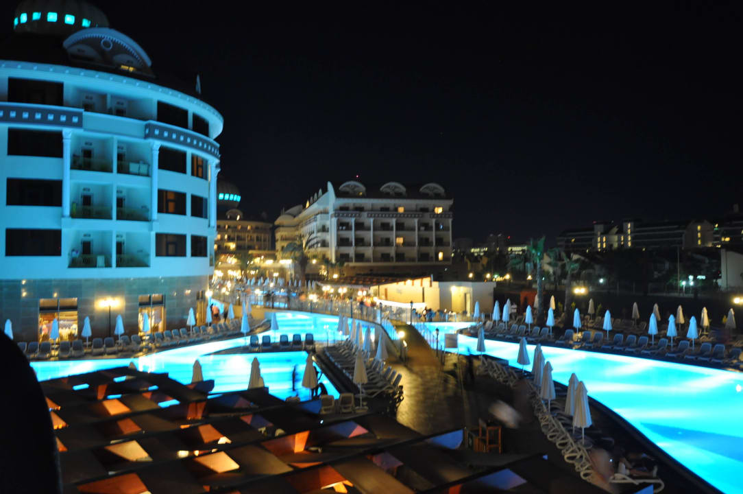 Nachtansicht Kirman Belazur Resort & Spa