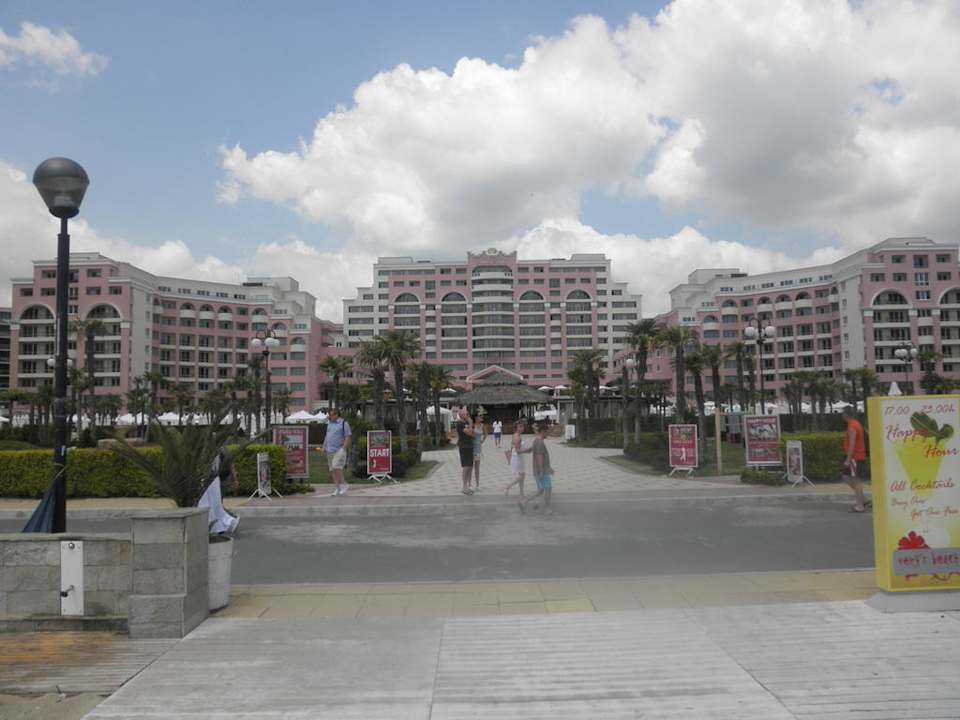 Aussenbereich DIT Majestic Beach Resort