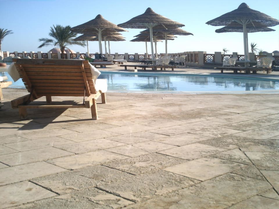 Poolanlage Serenity Alpha Beach