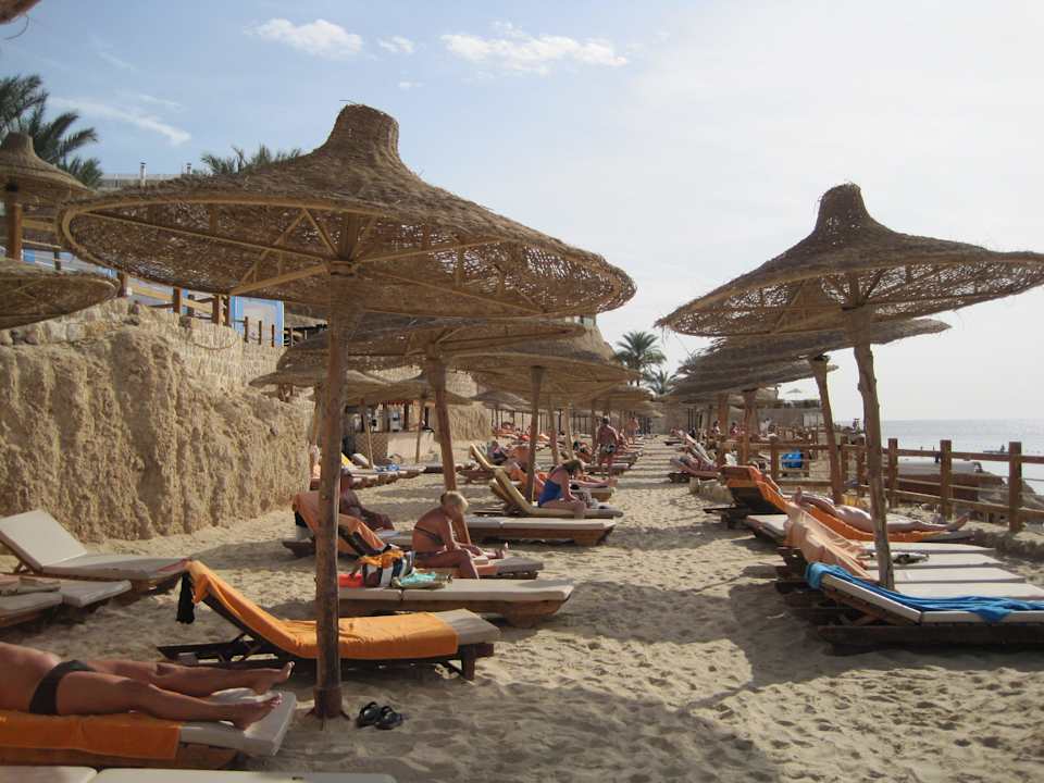 Ebene mit Strandbar Sharm Plaza