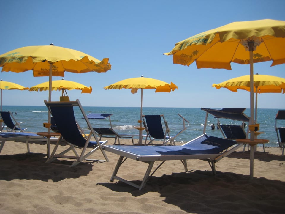 Mittags am Strand! Hotel Le Palme