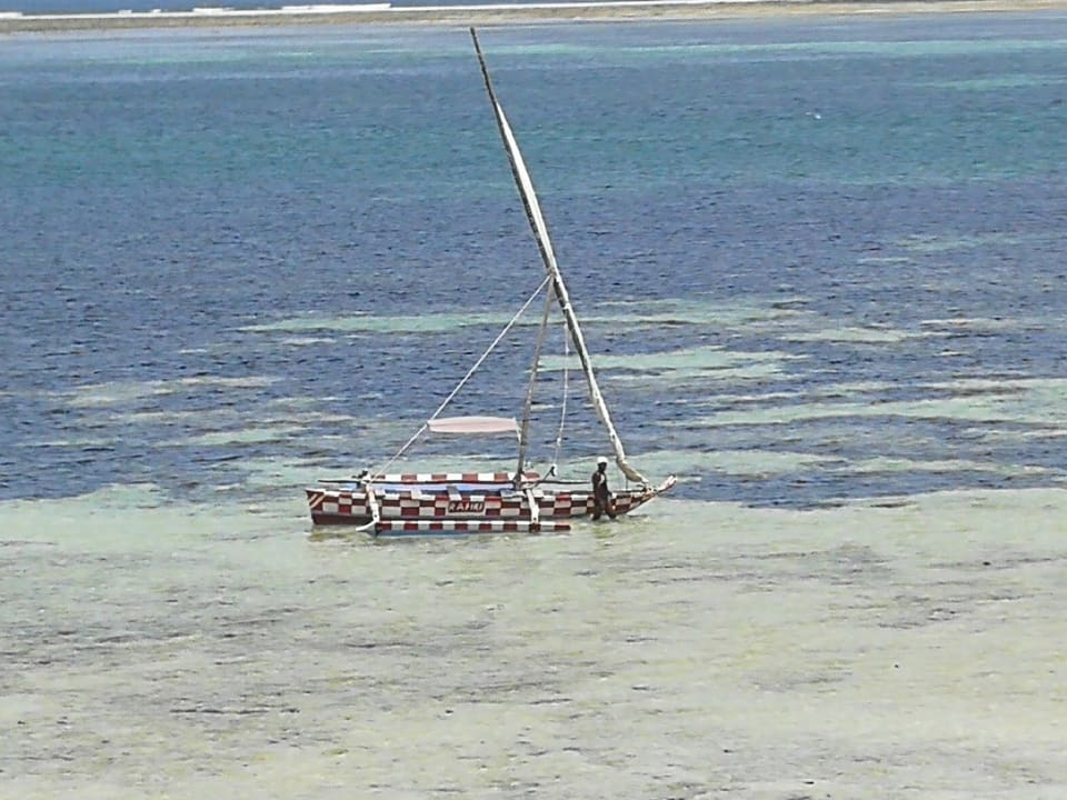 Strand Bahari Beach Hotel