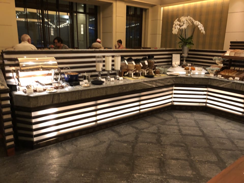Frühstück Hotel The Peninsula Bangkok
