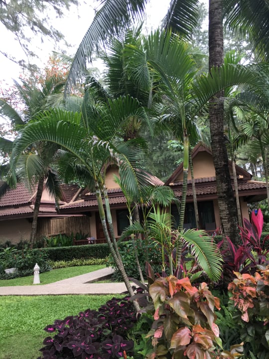 2 Bungalow, die sich noch in der Anlage befinden Best Western Premier Bangtao Beach Resort & Spa