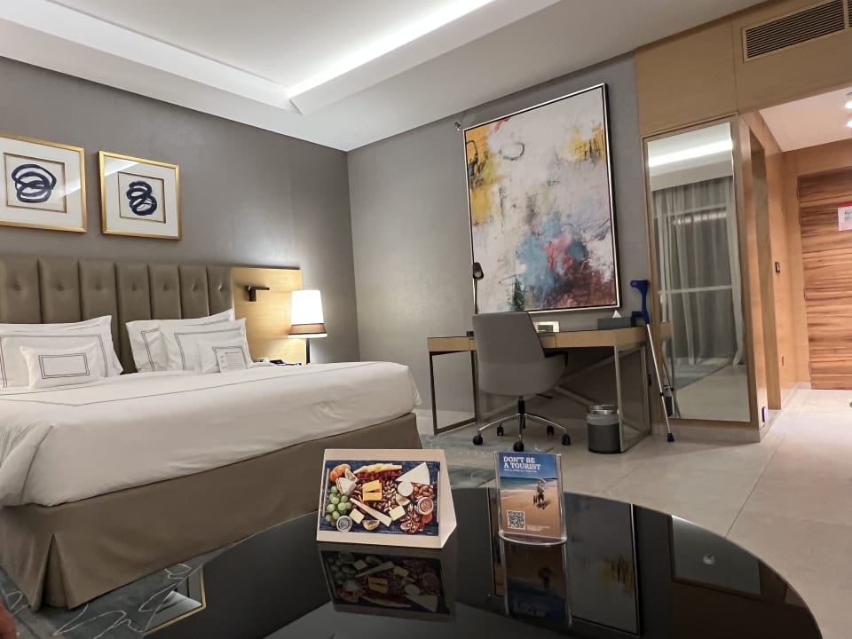 Zimmer Grand Cosmopolitan Hotel