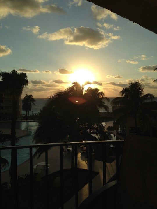 Sonnenaufgang vom Balkon Hilton Cancun Mar Caribe All-Inclusive Resort