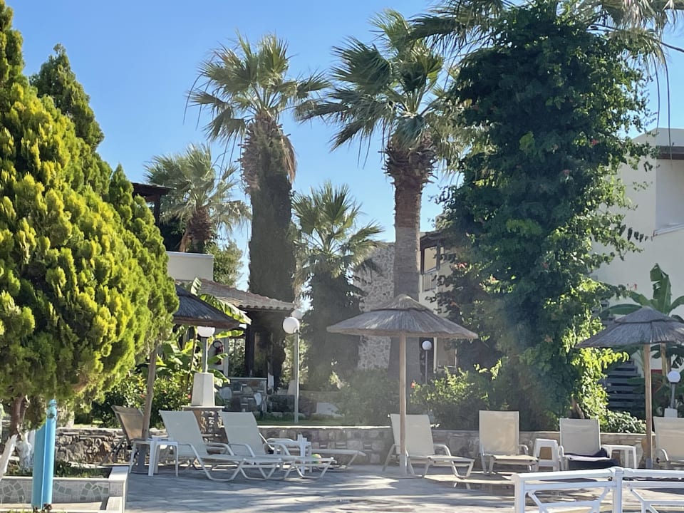 Gartenanlage Hotel Kouros Palace