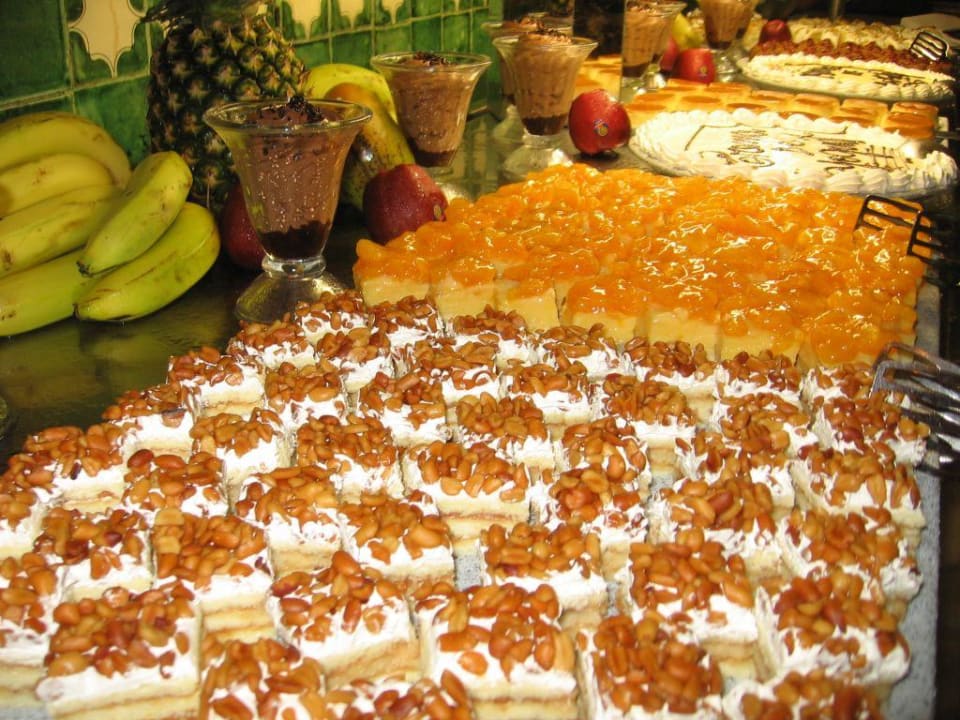 La table à desserts Iberostar Waves Costa Dorada