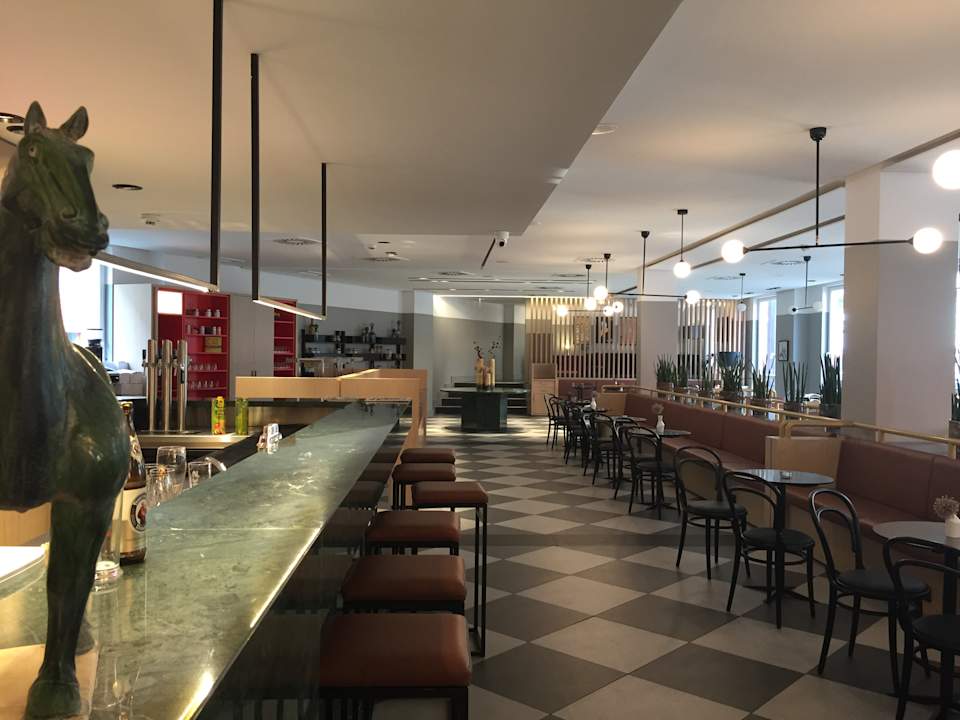 Lobby Premier Inn Wien City Hauptbahnhof