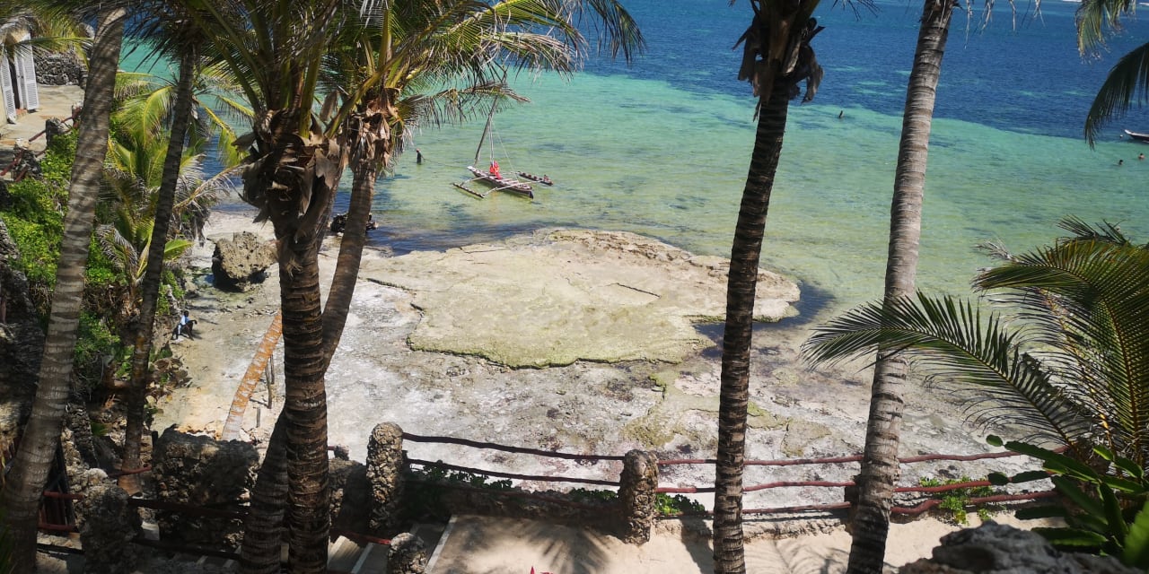 Strand Bahari Beach Hotel