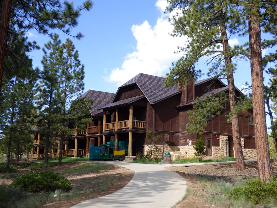 Sunset Building mit Motelzimmern Bryce Canyon Lodge