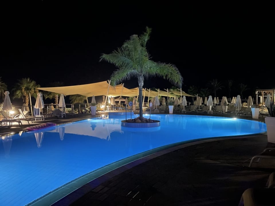 Pool Asterias Beach
