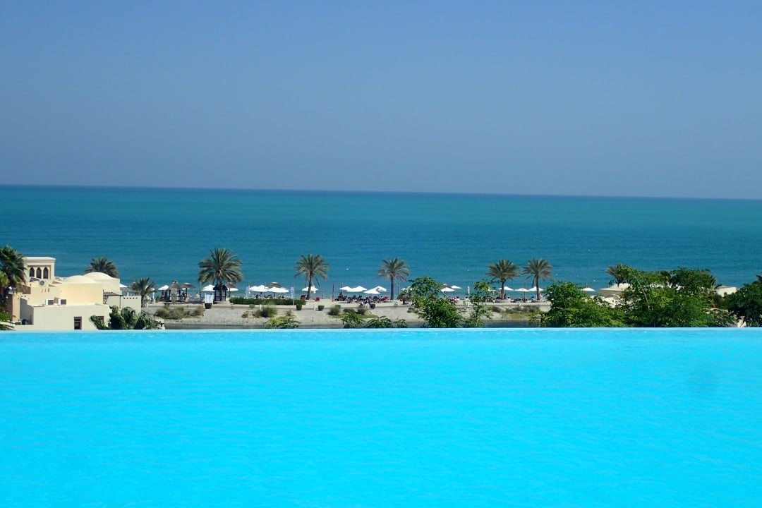 Pool The Cove Rotana Resort