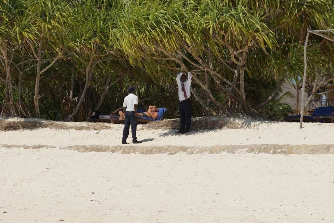 Wachpersonal Neptune Pwani Beach Resort & Spa