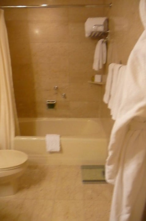 2.Teil vom Badezimmer The Waldorf Astoria New York