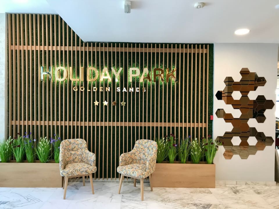 Lobby Hotel Holiday Park