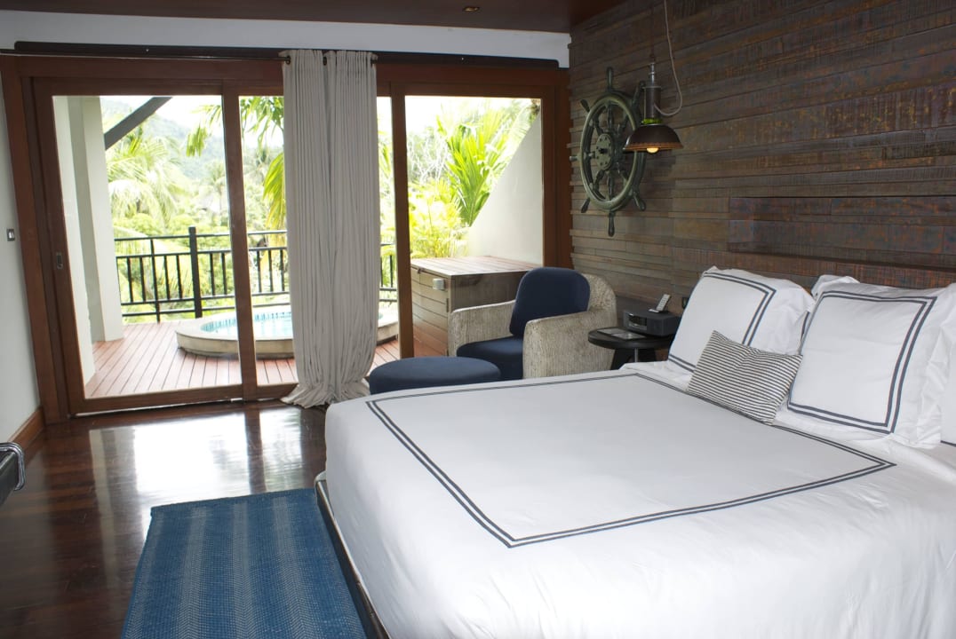 Master Bed Room Captain Milles Suite mit Jacuzzi The Slate