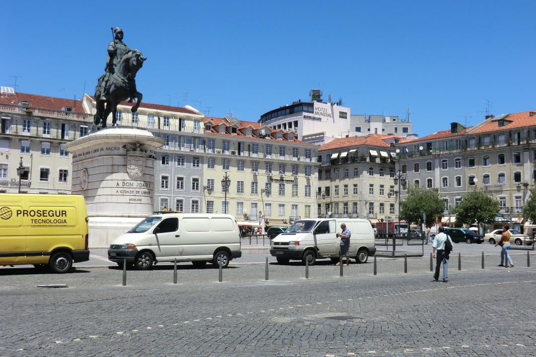 Vom Praca da Figueira ist das "Mundial" sichtbar. Hotel Mundial