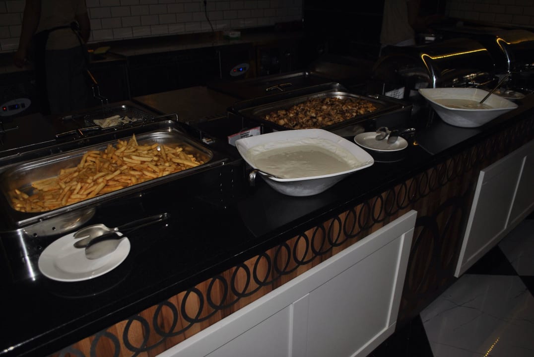 Buffet Hotel Royal Garden Beach