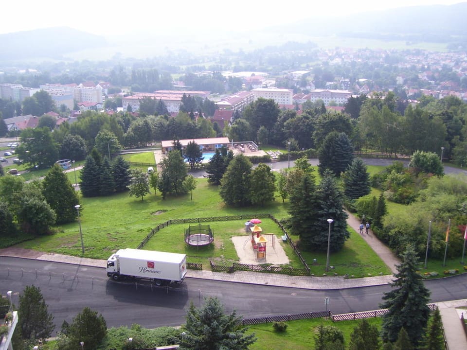 Blick auf den Spielplatz des Hotels AHORN Berghotel Friedrichroda