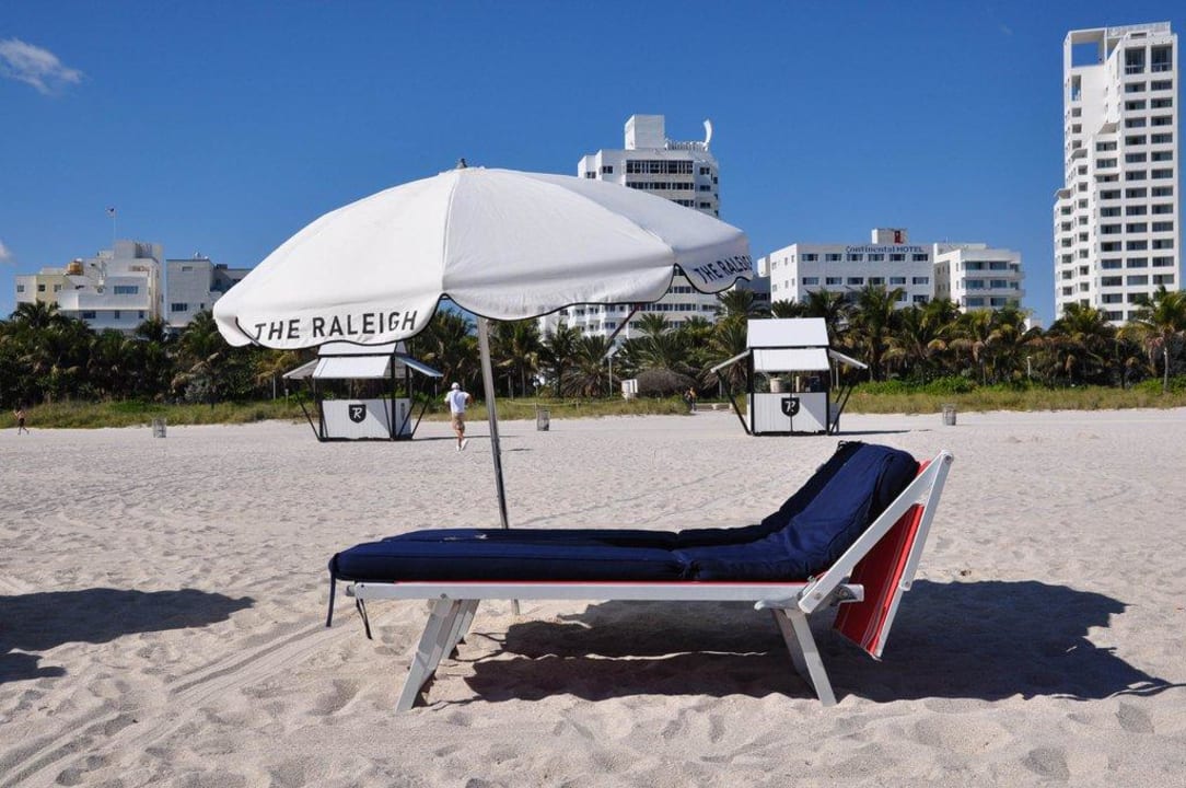 Strand Hotel The Raleigh