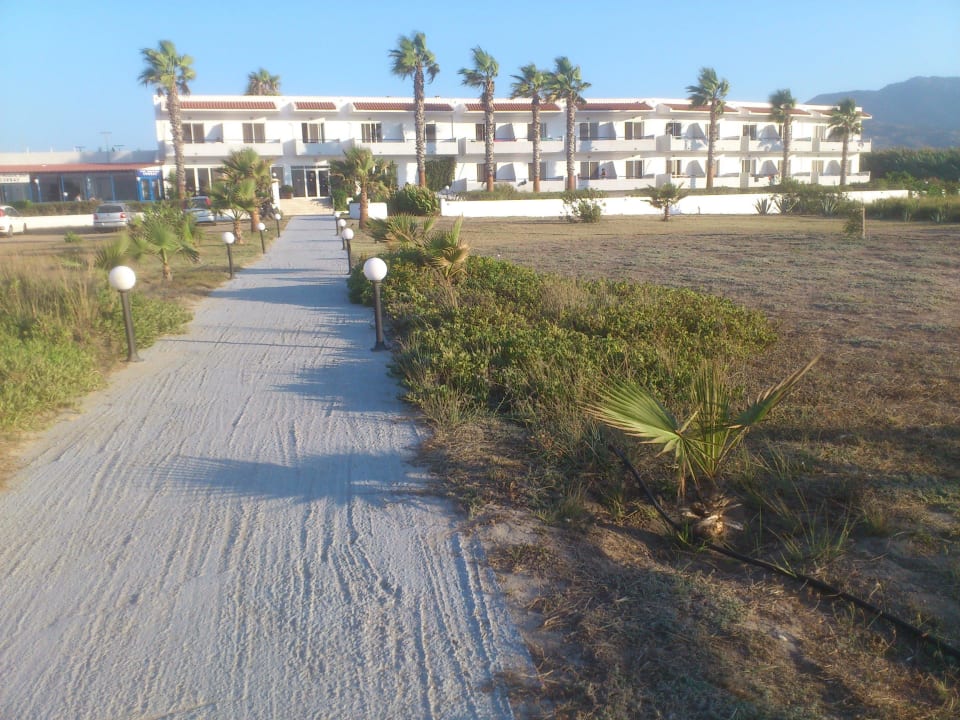 Vom strand richtung hotel geschaut Costa Angela Seaside Resort