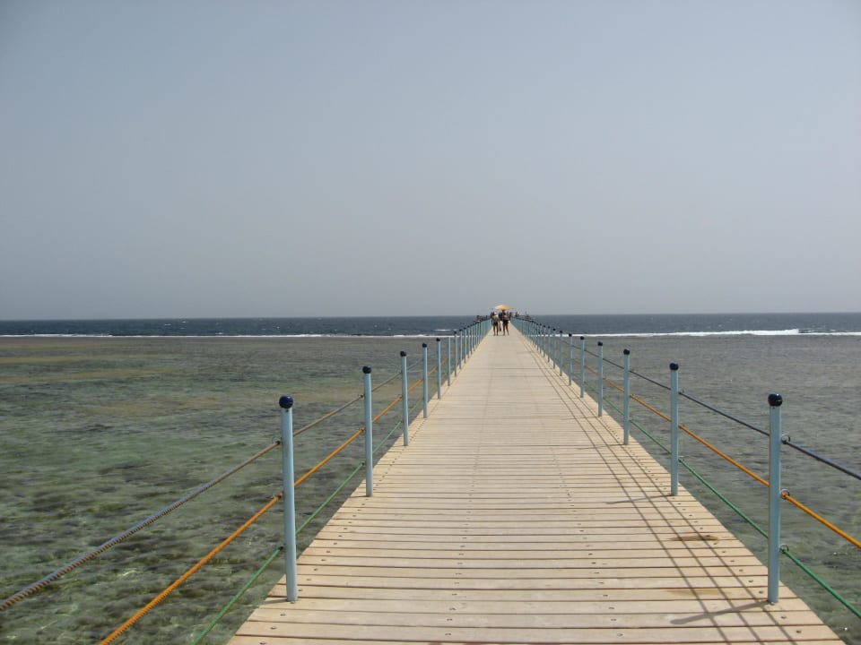 Steg zum Meer Three Corners Happy Life Beach Resort