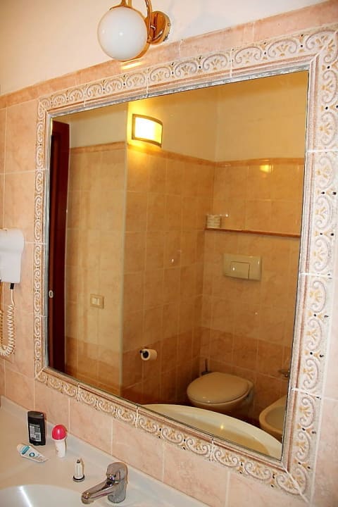 2 Grand Hotel Esperia