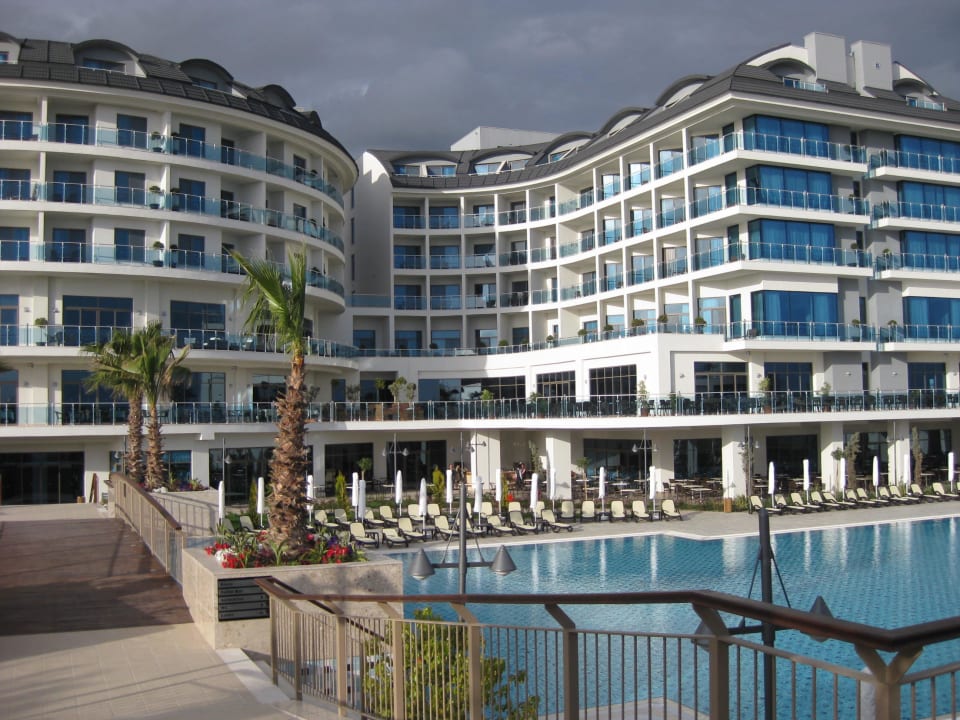 Außensicht Commodore Elite Suites & Spa - Adults only