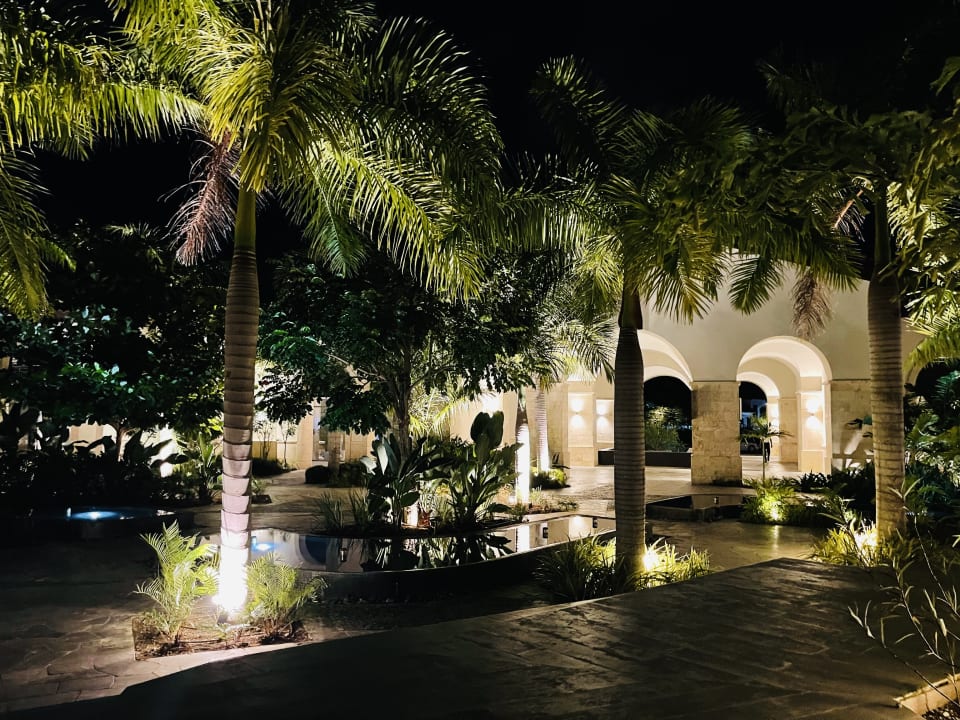 Außenansicht Lopesan Costa Bávaro Resort, Spa & Casino