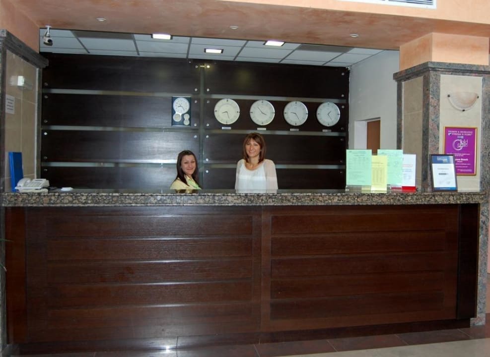 Einladender Empfangsbereich Hotel Bilyana Beach