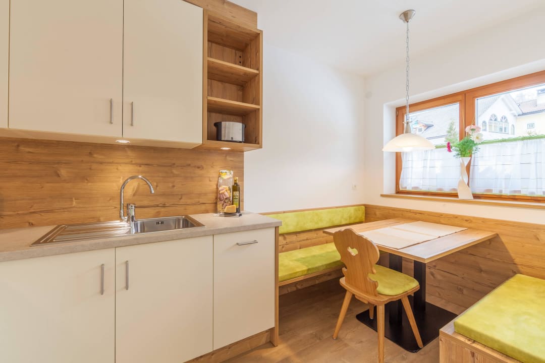 Ferienwohnung: Küche Apartments Haus zur Vogelweide