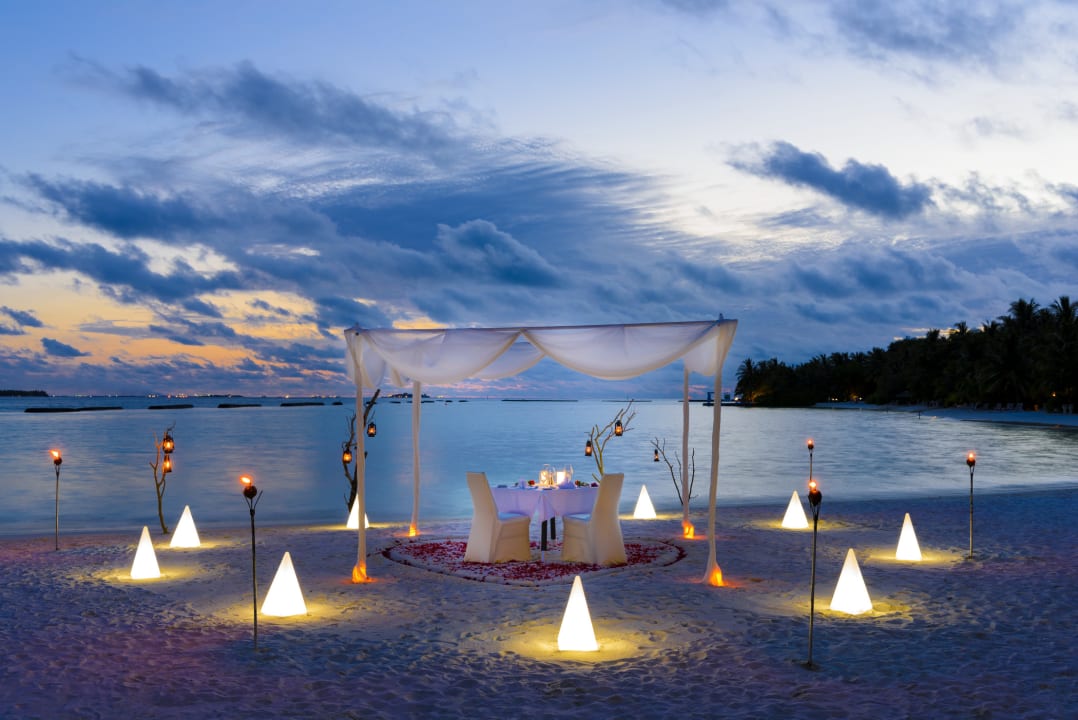 Strand Sheraton Maldives Full Moon Resort & Spa
