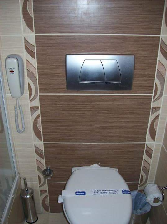 Toilette Club Side Coast