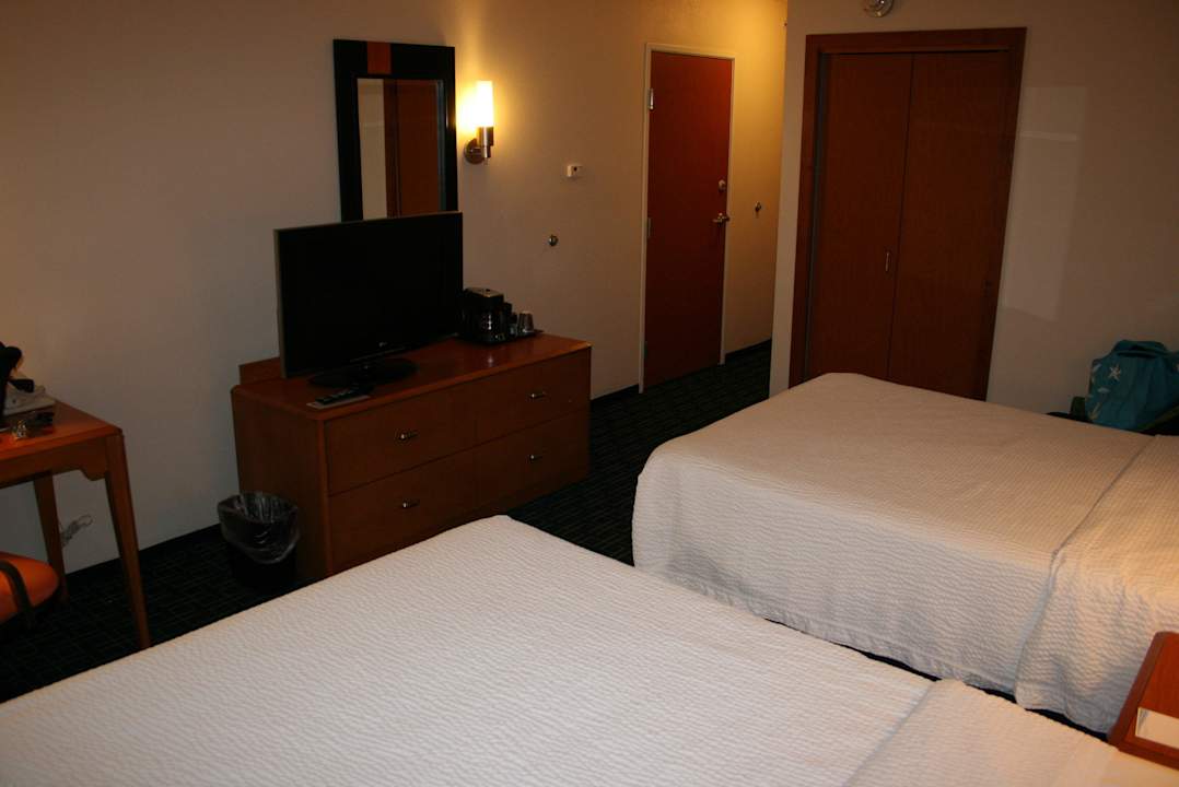 TV im Zimmer Hotel Fairfield Inn & Suites by Marriott Gillette