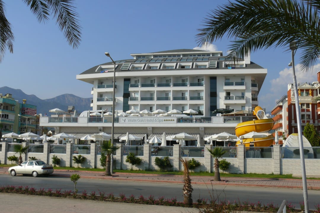 Ansicht von der Strandpromenade White Gold Hotel & Spa