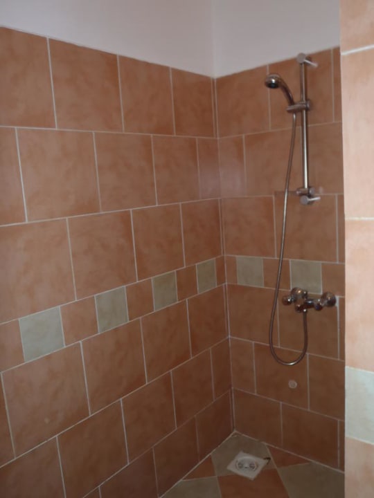 Dusche Jaz Makadina