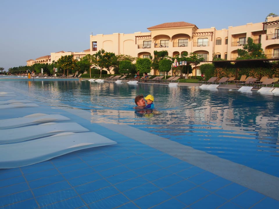 Riesiger Pool JAZ Aquamarine Resort
