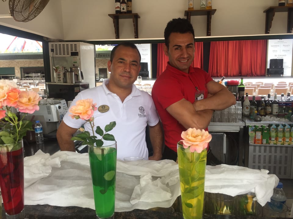Kellner arbeiten super schnell Hotel Delphin Imperial