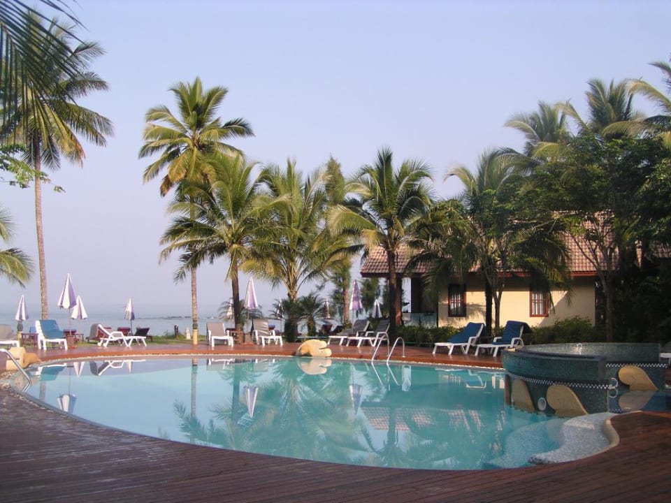 Pool Khao Lak Bayfront Resort