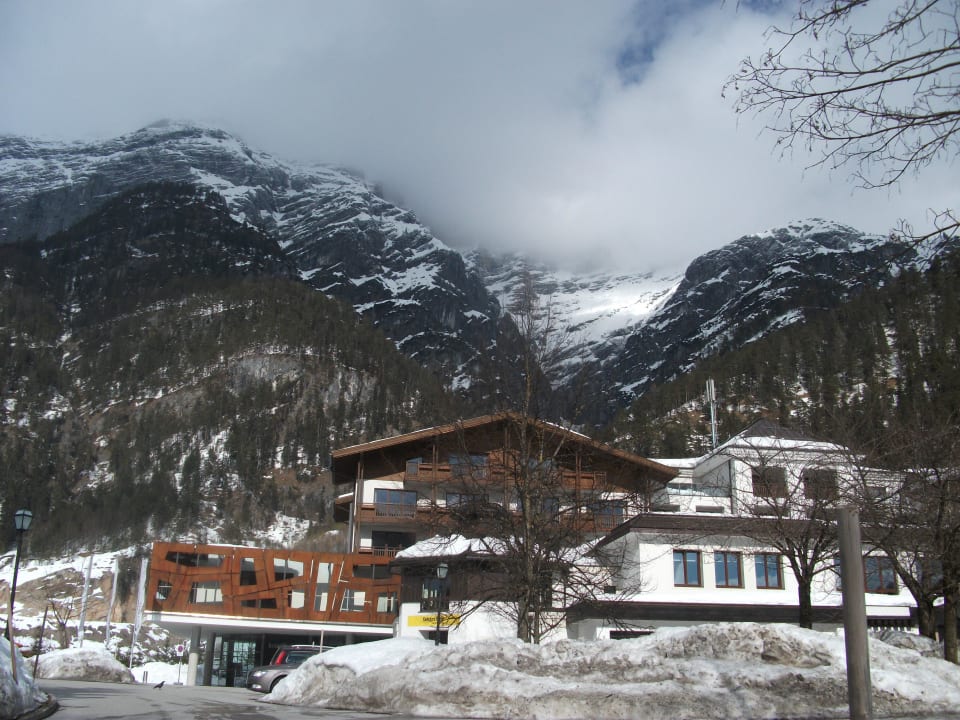Außenansicht Hotel Gut Brandlhof