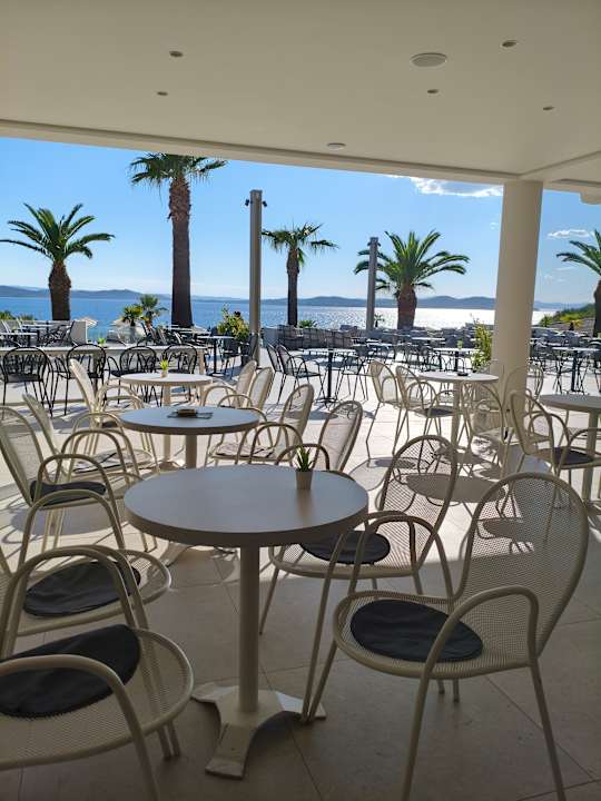 Außenansicht Akrathos Beach Hotel